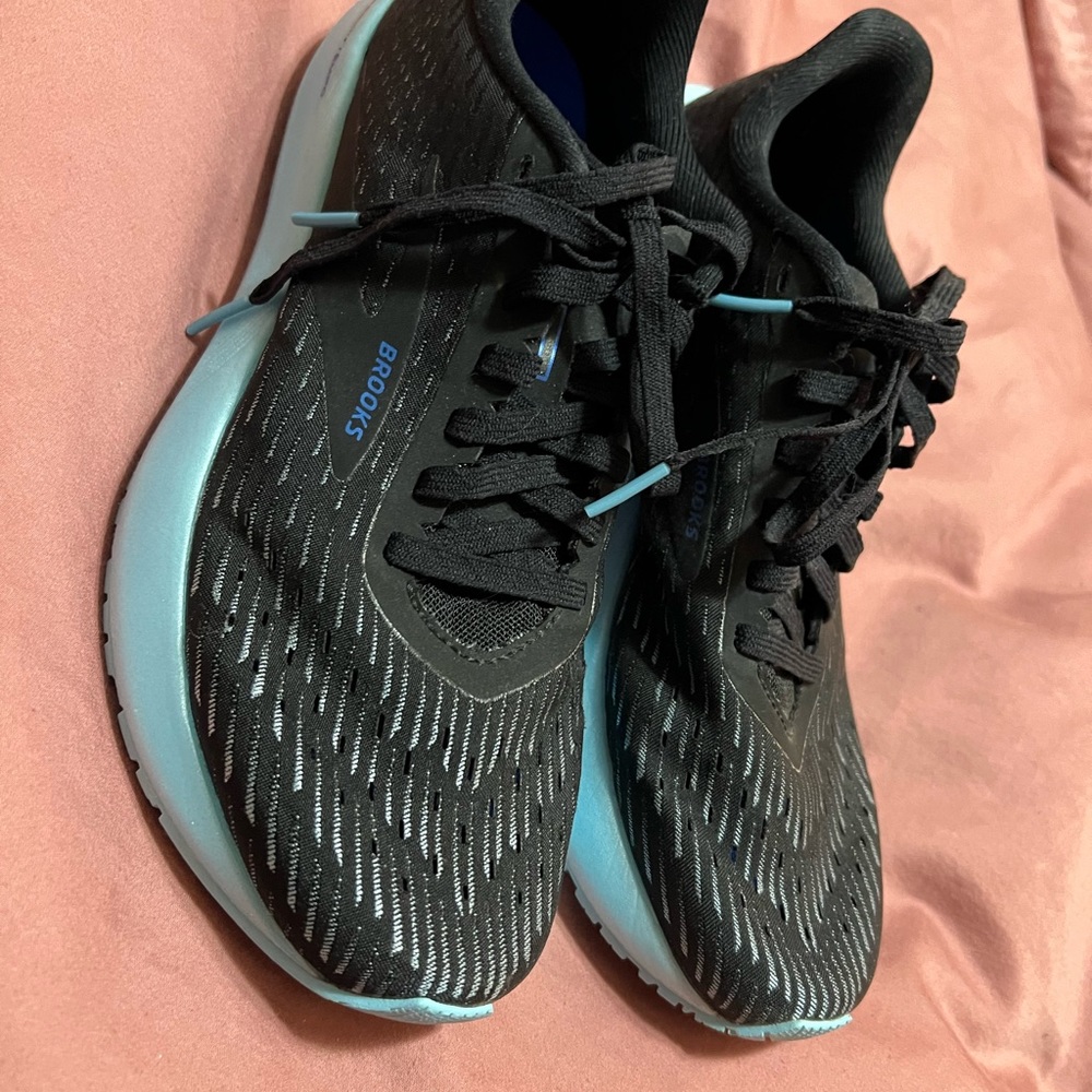 Women’s size 7.5 Brooks Hyperion Tempo